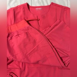Mandala Jaipur Pink NWOT Scrub Set Large Top and Large Tall Pants